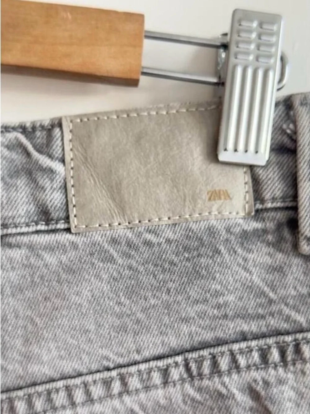 Zara Light Gray High-Rise Wide-Leg Jeans